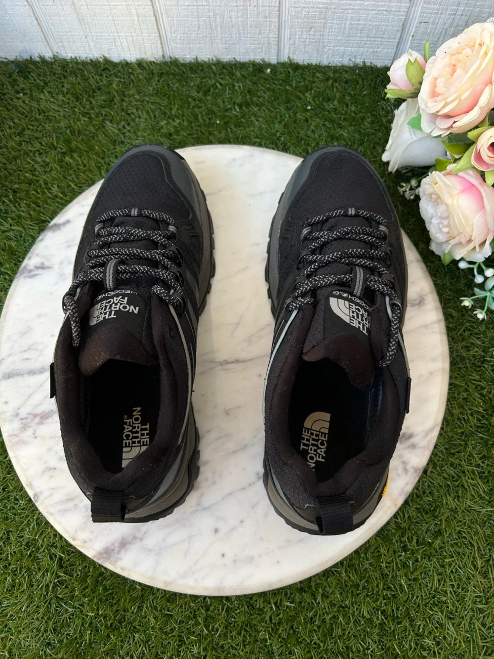 THE NORTH FACE Hedgehog GORE-TEX $210 women 7.5 gently use TNF Black/Asphalt Gr
